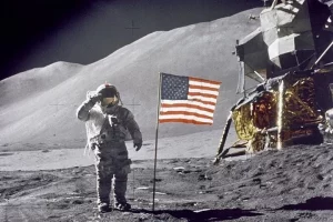 GUGLOVA VEŠTAČKA INTELIGENCIJA tvrdi da je laž da su Amerikanci bili na Mesecu