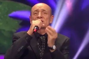 ЖЕНЕ ВОЛЕ ОФИЦИРЕ – Раде Јоровић & ВИКОМИЦЕ – УЖИВО