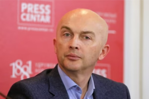 „Запад руши, Русија штити“, српске тежње у глобалном хаосу- Интервју са др Срђаном Перишићем