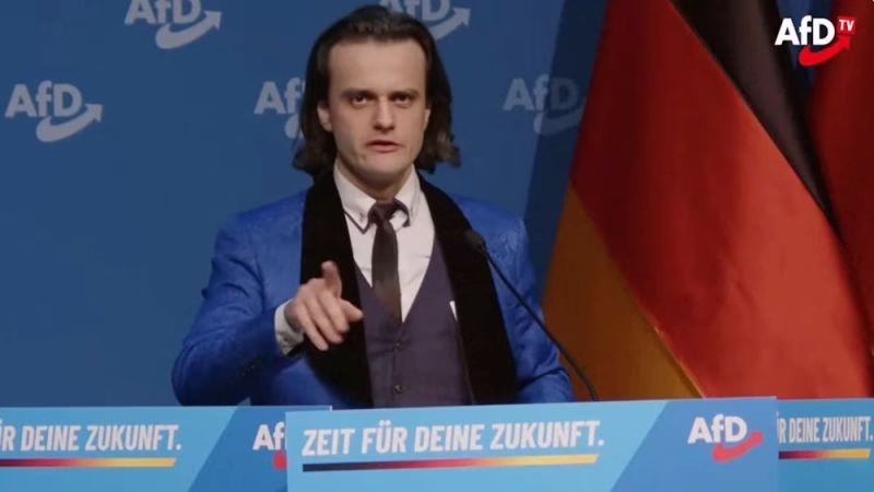 Немачка  ври! Левичари  у младом члану АФД-а  виде новог идола – Адолфа Хитлера!