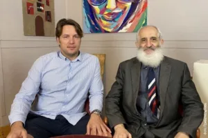 СРБИ БЕЗ ПОРТПАРОЛА У ПАРЛАМЕНТУ МАЂАРСКЕ!