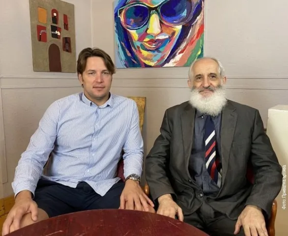 СРБИ БЕЗ ПОРТПАРОЛА У ПАРЛАМЕНТУ МАЂАРСКЕ!