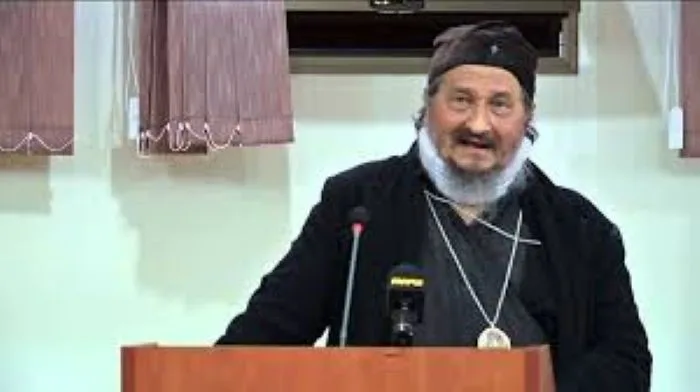 НЕПРАВОСЛАВНО УЧЕЊЕ ЕПИСКОПА АТАНАСИЈА ЈЕФТИЋА О СВЕТОМ ПРИЧЕШЋУ: Критичка анализа